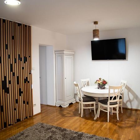 Ultracentral Golden Apartament 1 Сучава Екстер'єр фото