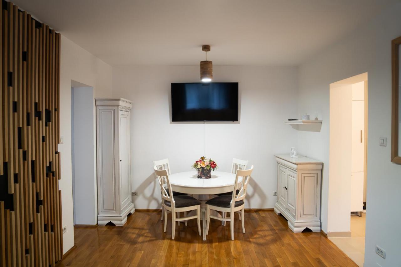 Ultracentral Golden Apartament 1 Сучава Екстер'єр фото