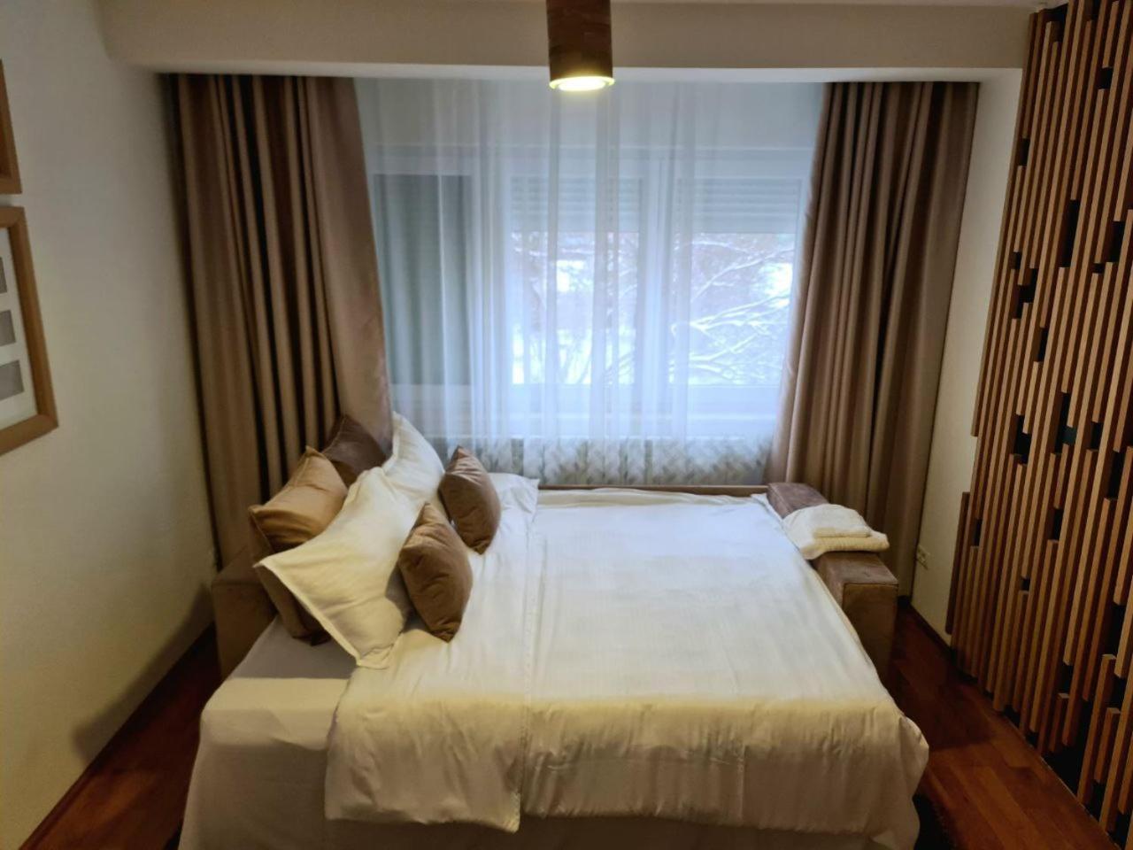 Ultracentral Golden Apartament 1 Сучава Екстер'єр фото